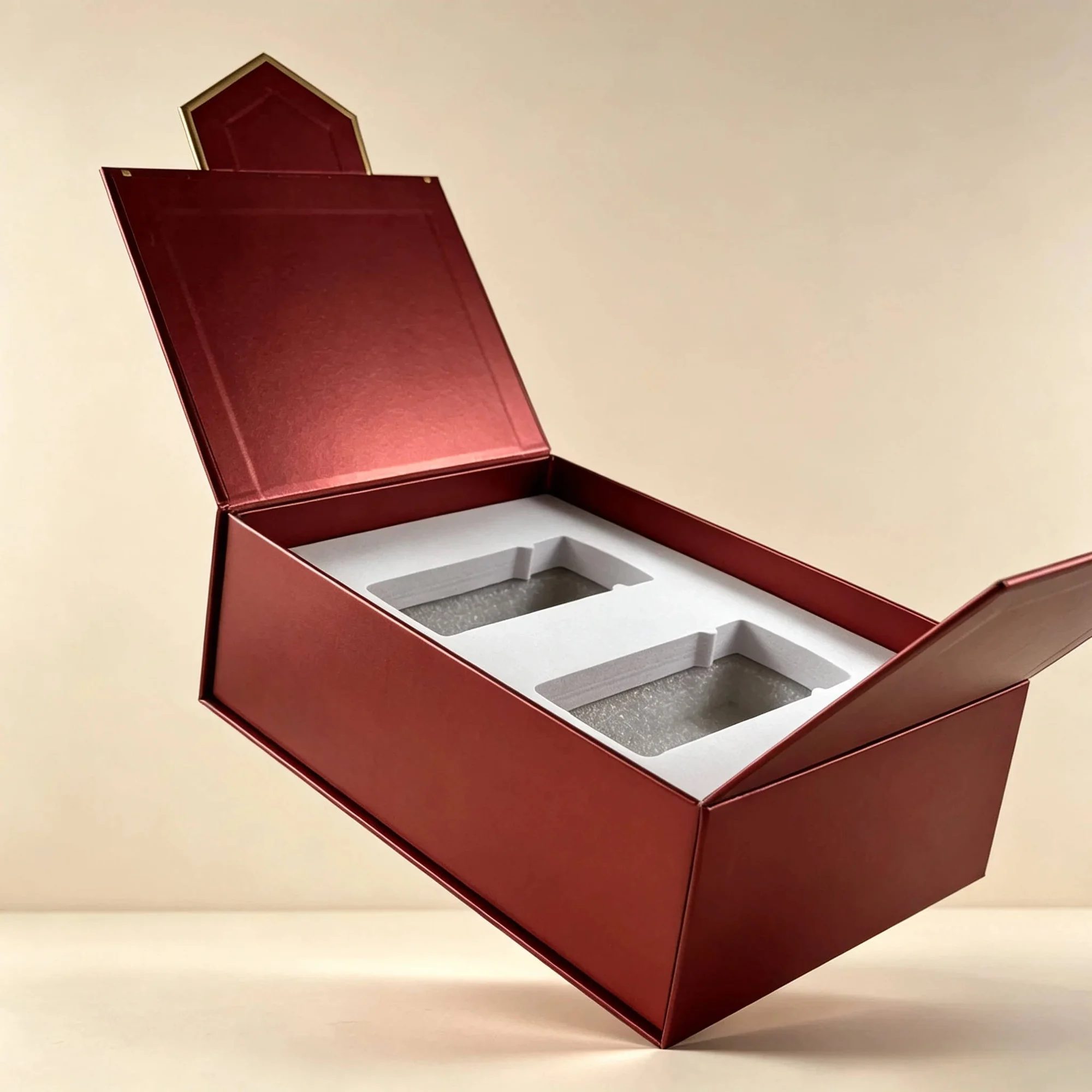 Cosmetics box with tray from our gallery