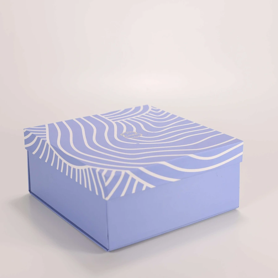 Custom folding cosmetics carton